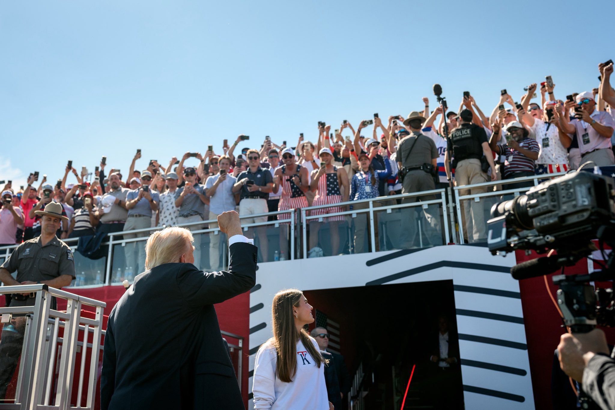 555563193_1366819098137240_5275064531193615547_n