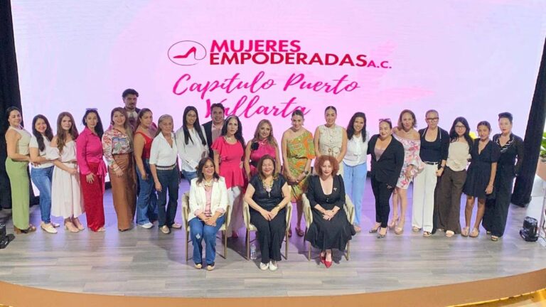 MUJERES
