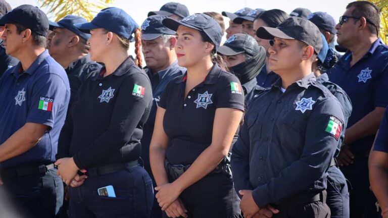 policías