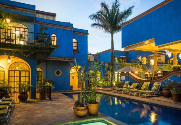 HOTELES
