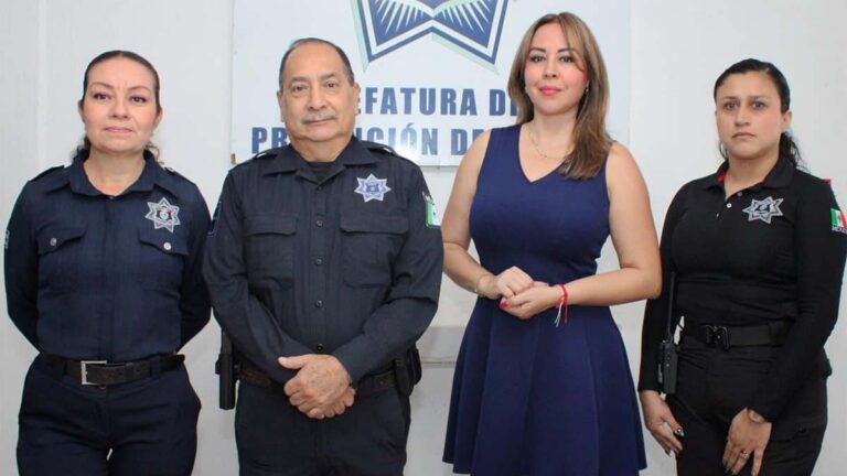 MUJERES