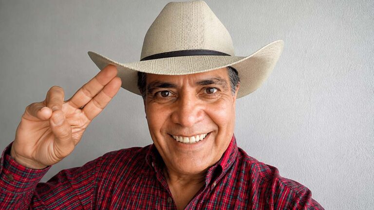 arturo dávalos