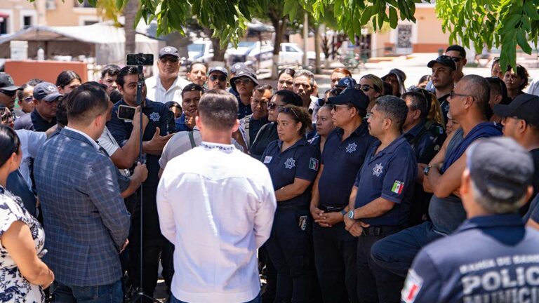 POLICÍAS
