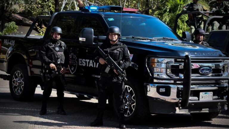 policía