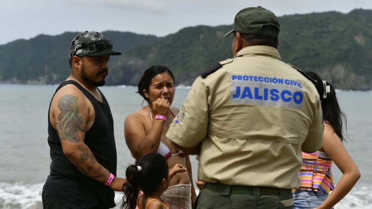 simón